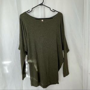 Stretchy comfortable long sleeve tunic